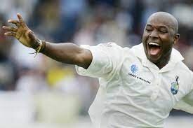 List Of Fast Bowlers Under 6 feet In Height  