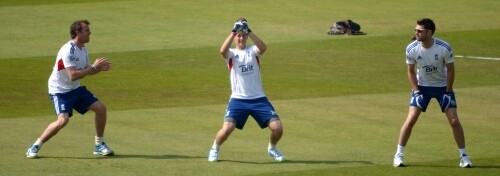 Cricket Tips & Tricks: Tips To Improve Your Catching Skills  