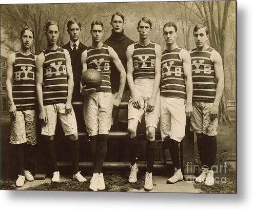 From Style to comfort: The Evolution of Basketball uniforms From Style to comfort: The Evolution of Basketball uniforms