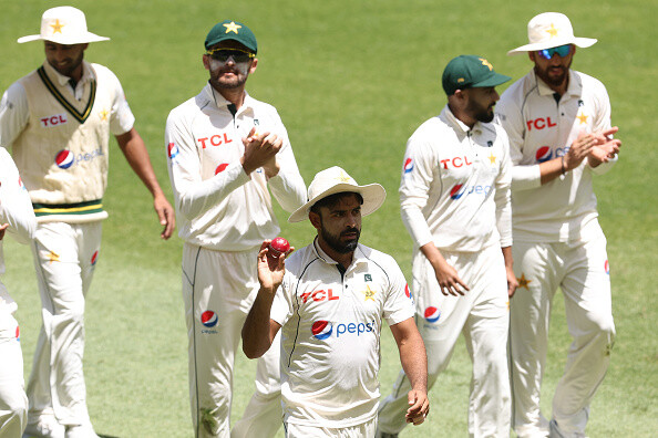 Debutant Aamer Jamal Roars Back After Australia Rules Day 1  