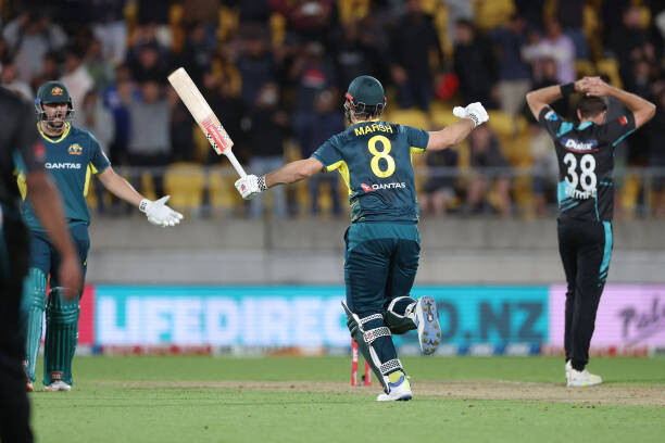 Warner Booed in Wellington But Australia Wins T20 Opener  