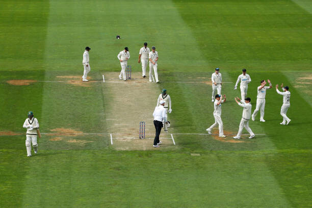 Australia Spin to Victory in First Test Against New Zealand  