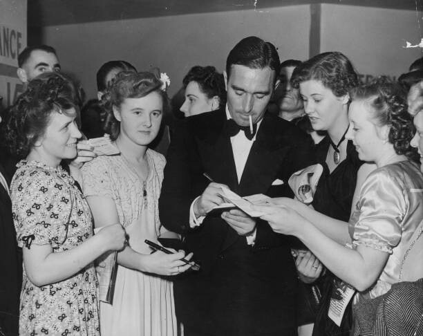 Do Cricketers Smoke? Check Out These Images To Find Out  