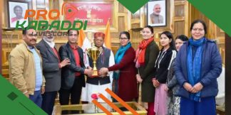 हिमाचल प्रदेश की महिला कबड्डी टीम ने राज्यपाल से मुलाकात की  