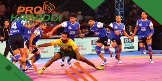 खेल के समय कबड्डी खिलाड़ी हाथ क्यों पकड़ते हैं?  