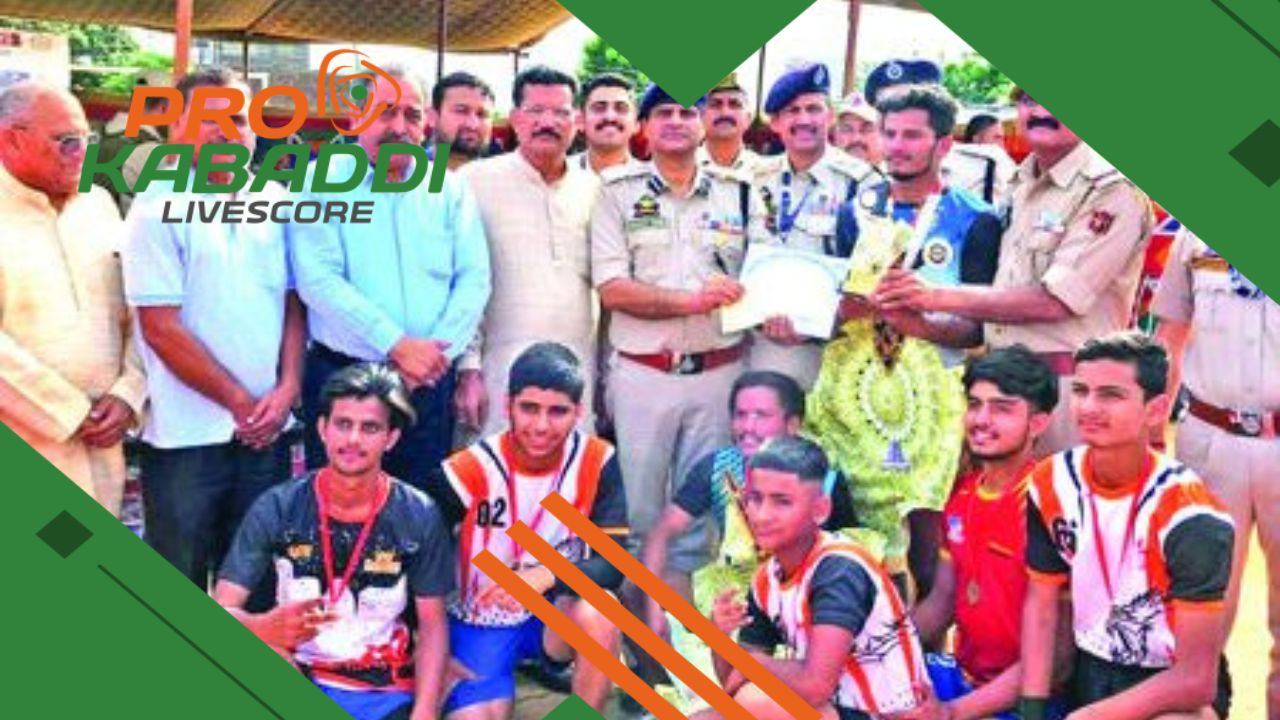 सांबा पुलिस ने Ghagwal में Kabaddi tournament का आयोजन किया  