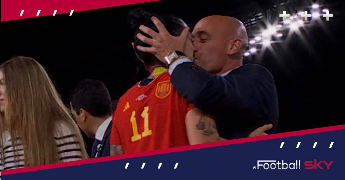 फीफा लेने जा रही है लुइस रुबियल्स के उपर सक्त कदम  