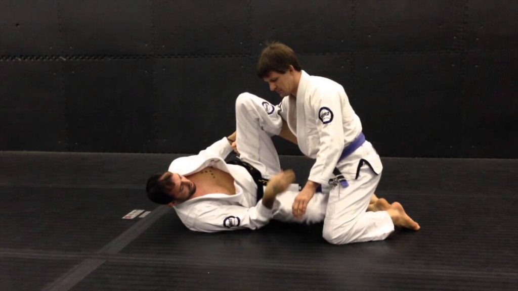 5 Powerful Sweeps-Based Muay Thai Counter Techniques  