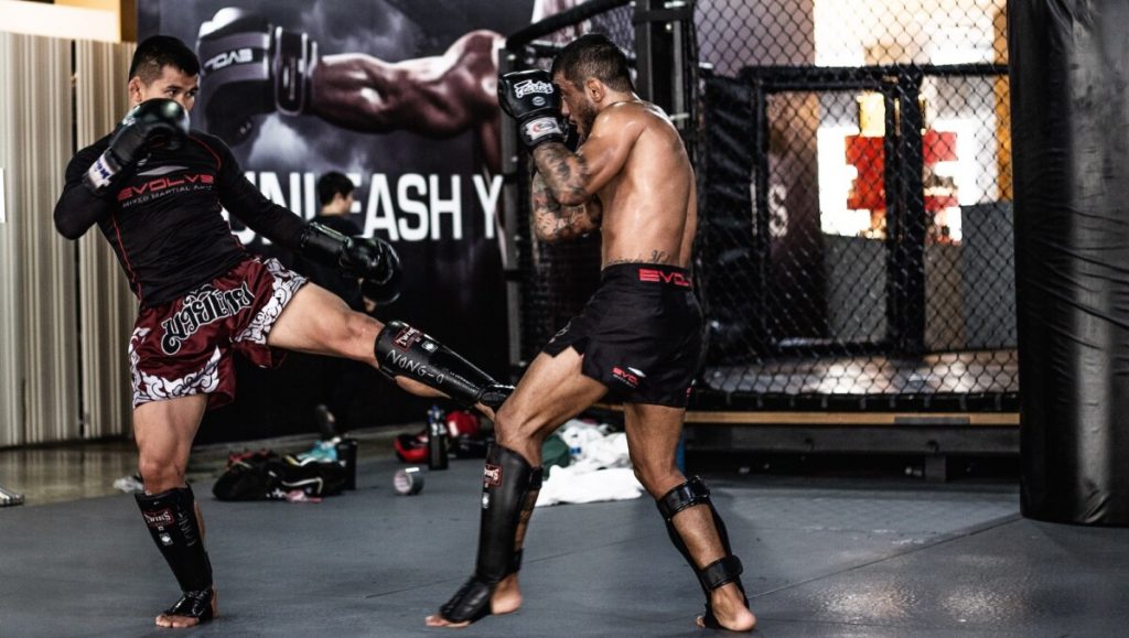 Learn These 12 Foundational Muay Thai Combinations Learn These 12 Foundational Muay Thai Combinations