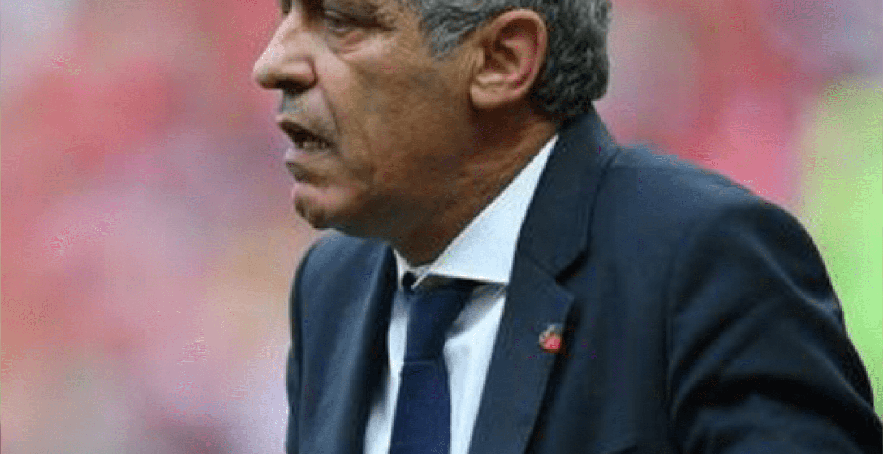 Luis figo ने कहा पोर्चुगल कि इस हार के ज़िम्मेदार केवल कोच संटोस् का है।  