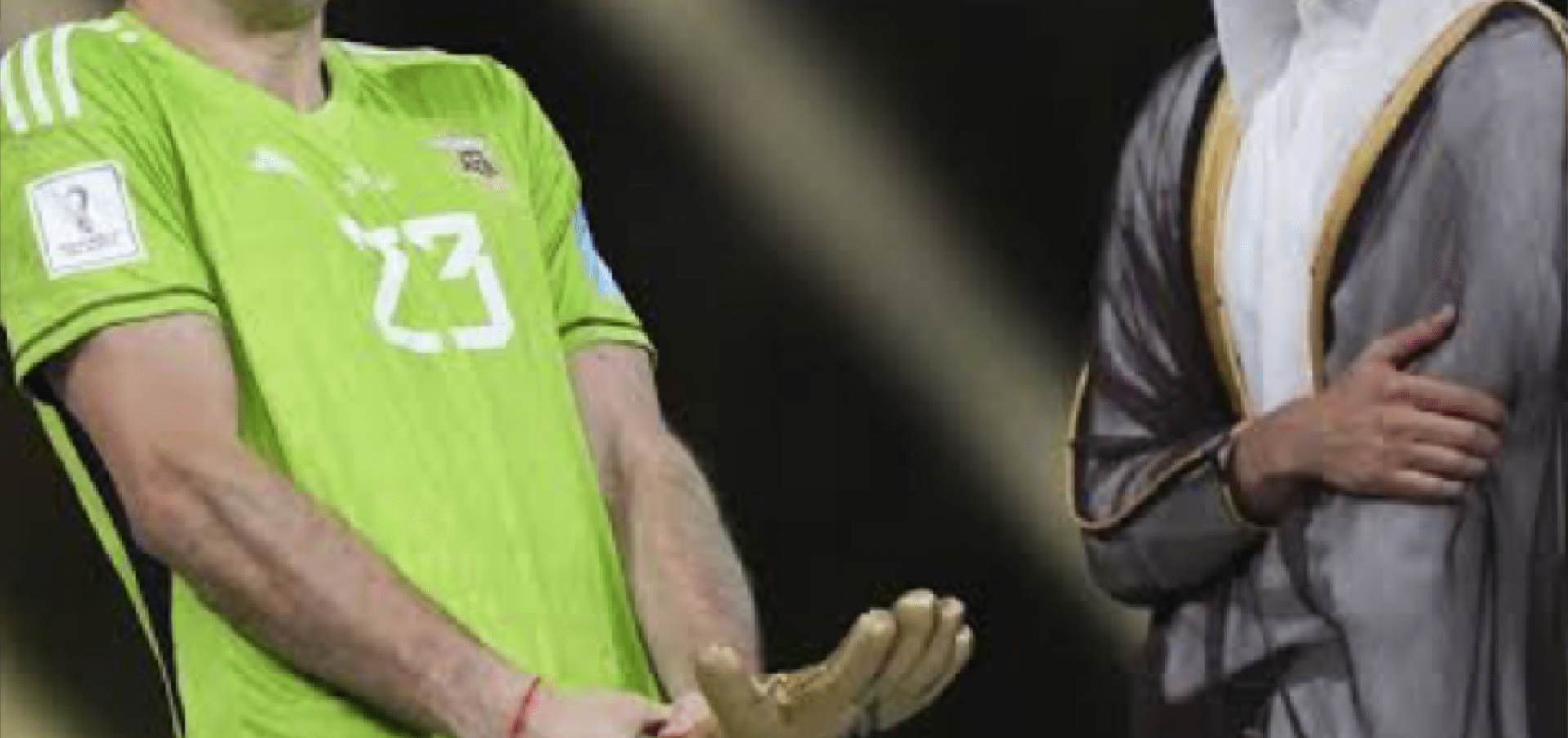 Simon Jordan ने एमिलियानो मार्टिनेज के बर्ताव पर खसा तंज़  