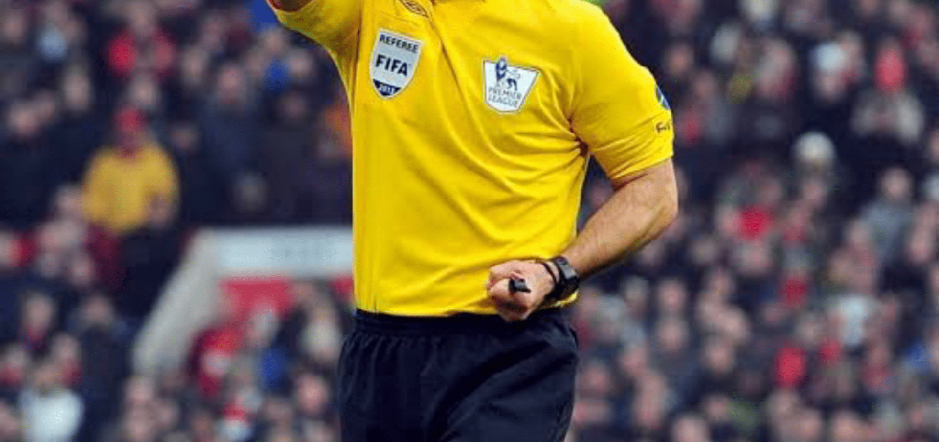 रेफरी Howard Webb ने कहा कि VAR मे अभी भी बदलाव कि ज़रूरत है।  