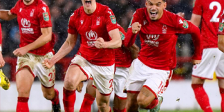 Nottingham Forest ने वोल्वस् को हराकर काराबो कप के semi final मे बनाई।  