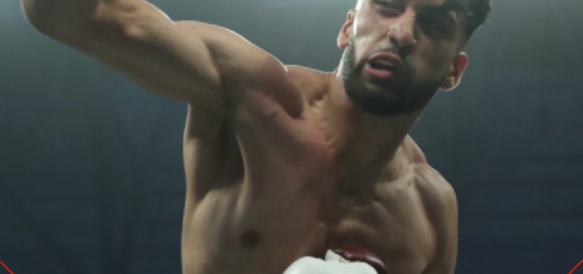 अज़ीम बनाम सैंटोस रेयेस का मुकाबला फरवरी 11 को वेम्बली मे ।  