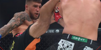 Yaroslav Amosov लड़ने के लिए अपने देश में रहे।  