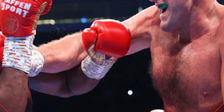 Usyk बनाम fury का मुकाबला 70/30 के पर्स विभाजन पर तय हुआ।  