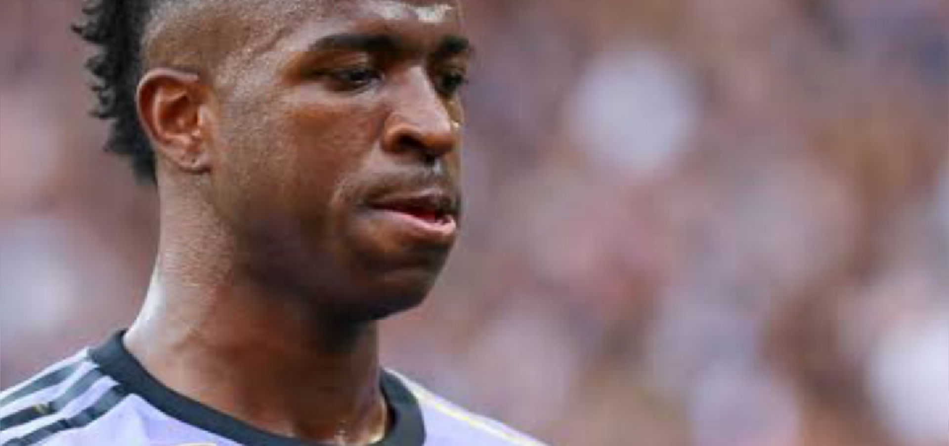 Valencia पर लगा €45000 का जुर्माना और एक स्टैंड पर बैन  