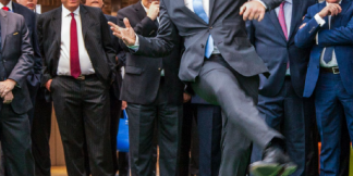 फुटबॉल मे आए नियमो के बदलाव का वर्णन  