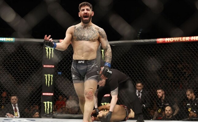 UFC Star Topuria aims to Bring the Octagon to Spain  