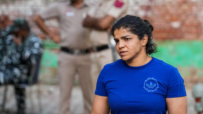 Olympic Medalist Sakshi Quits Wrestling In Agony  