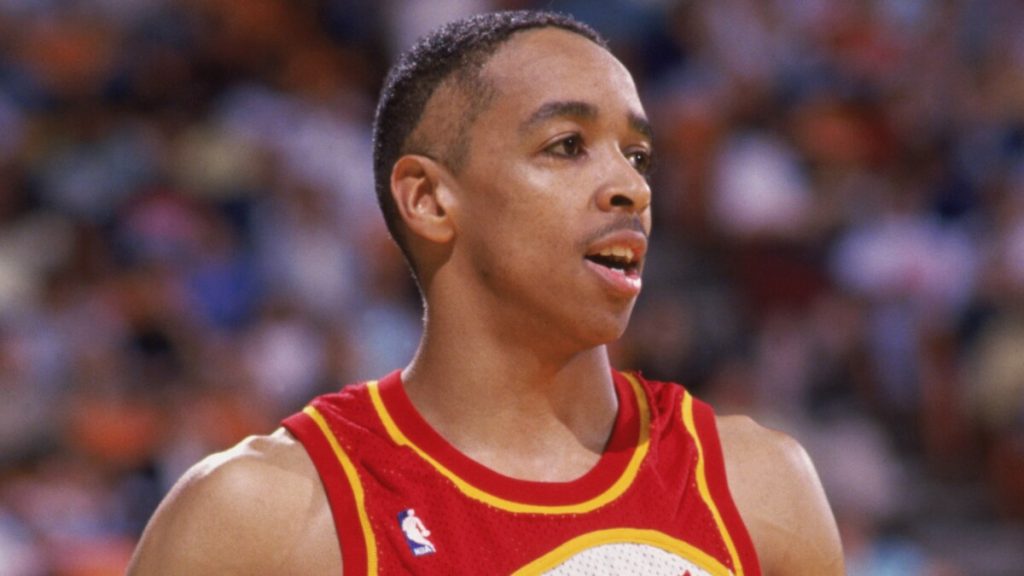 Top 5 Shortest NBA Players in the History Top 5 Shortest NBA Players in the History