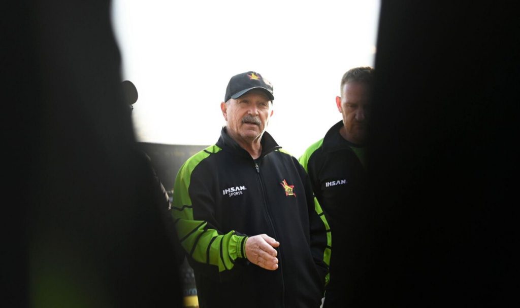 Dave Houghton steps down as Zimbabwe coach  