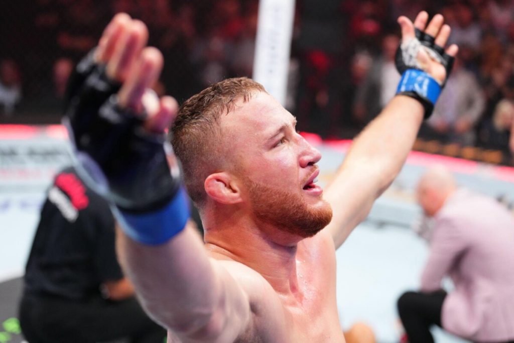 McGregor claims fighting Chandler in December  