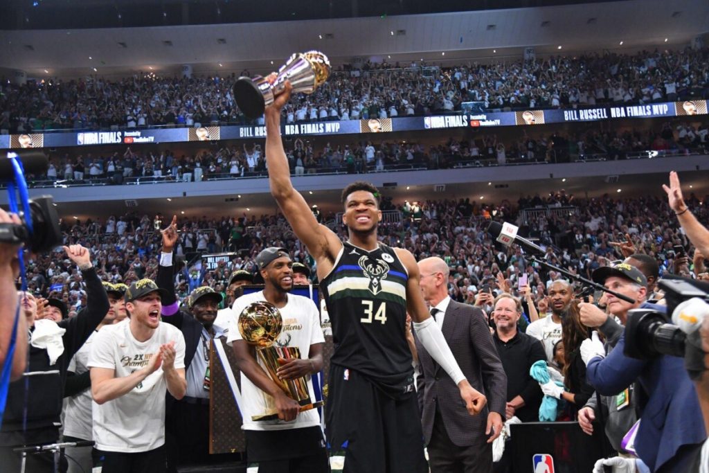 Players Who Scored Most Points In A Single NBA Final Game  