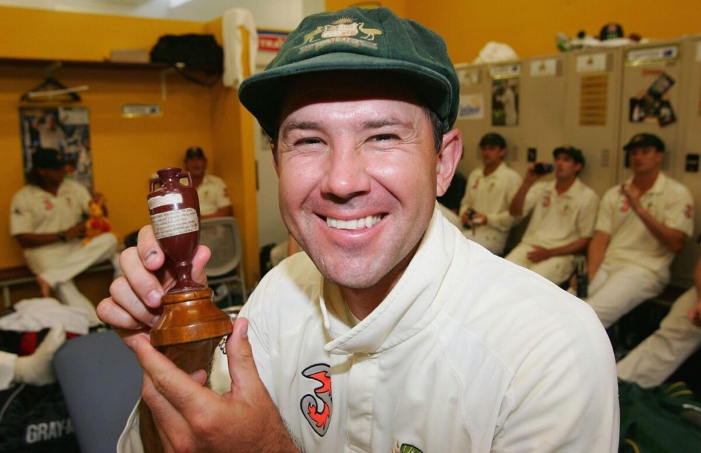 MS Dhoni vs Ricky Ponting: Captaincy Comparison of Greats  