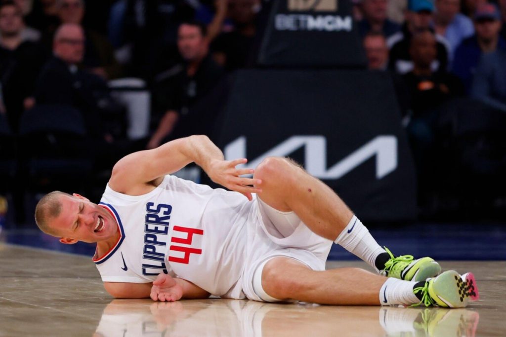 LA Clippers Center Mason Plumlee Injury Update  