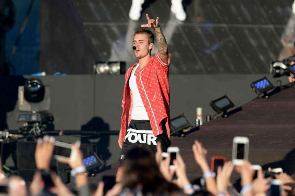 List of Famous Celebrities Who are Big Fans of MMA  