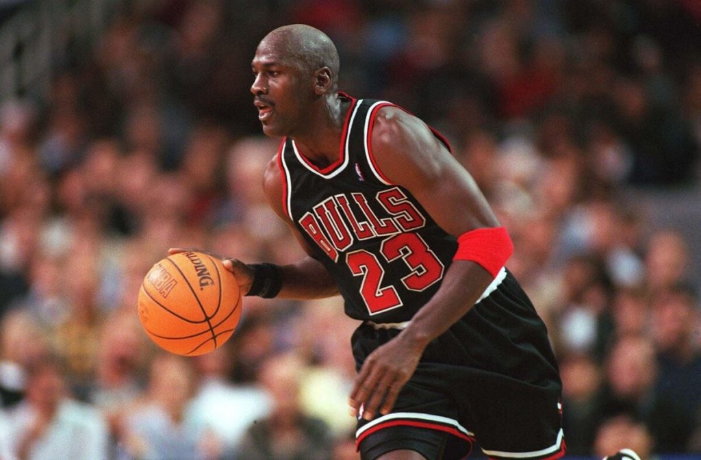 10 Best Seasons of Michael Jordan's Legendary NBA Career  