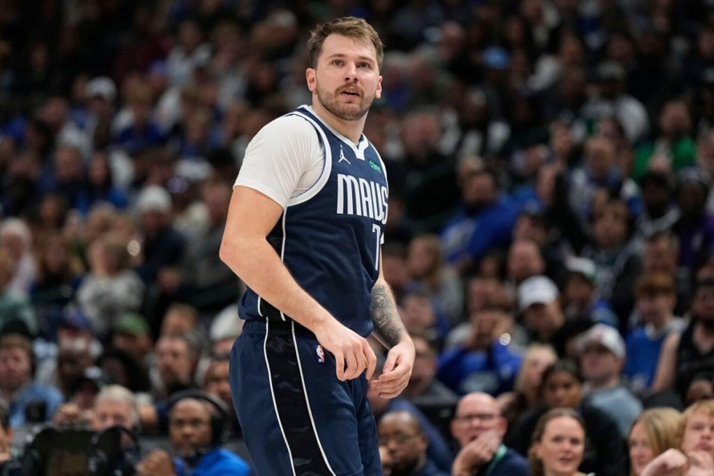 5 Youngest NBA Players to Reach 500 3-Pointers  