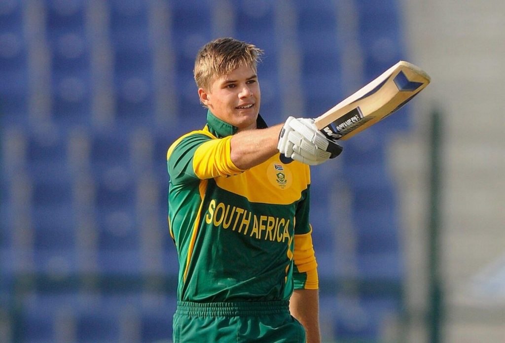 Never Seen Before Throwback Pictures of Famous Cricketers  