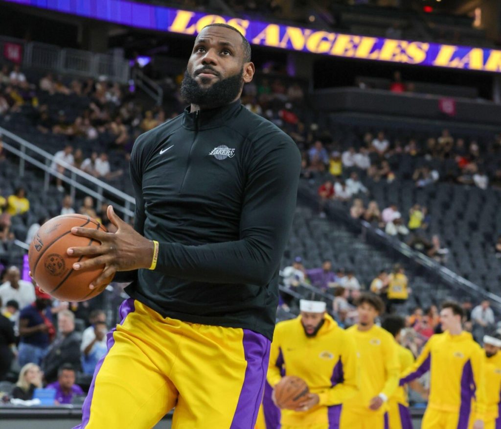 List of Highest-Paid NBA Forwards for the 2023-24 Season  