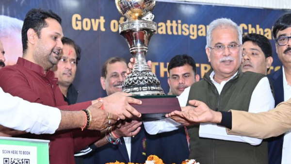 छत्तीसगढ़ पहुंची Hockey World Cup Trophy, CM ने टीम इंडिया की दी शुभकामनाएं  