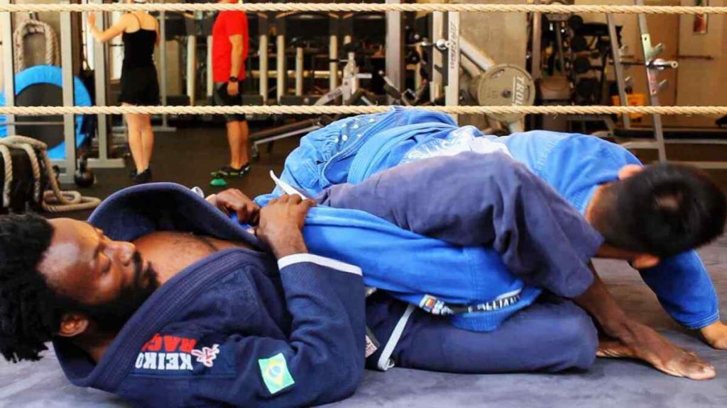 How to Use Omoplata Sweep In BJJ? Get To Know Everything How to Use Omoplata Sweep In BJJ? Get To Know Everything