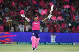 कभी पानीपुरी बेचते थे Yashasvi Jaiswal, अब करोड़ों में छापते है पैसा, जाने कमाई  