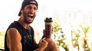 फिट रहने के लिए वह एक दिन में क्या खाते है Daniel Ricciardo? जानिए Diet Plan  