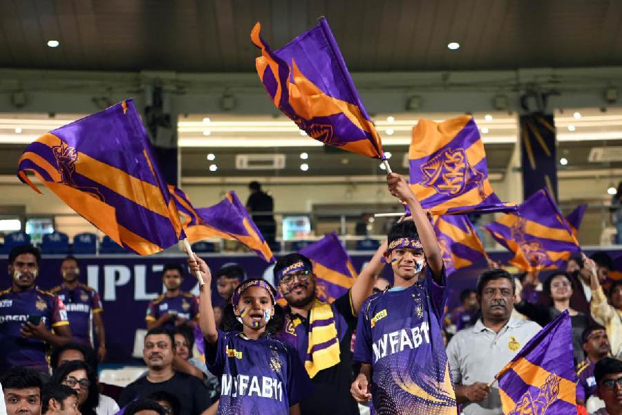 शाहरुख की खुशी, काव्या के आसूं, इन 10 तस्वीर में देखिए IPL Final में KKR की जीत  