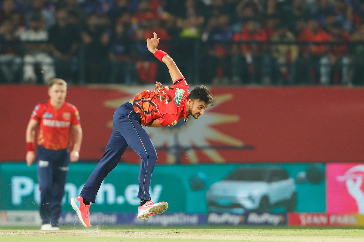 Harshal Patel Takes Over Purple Cap in IPL 2024  