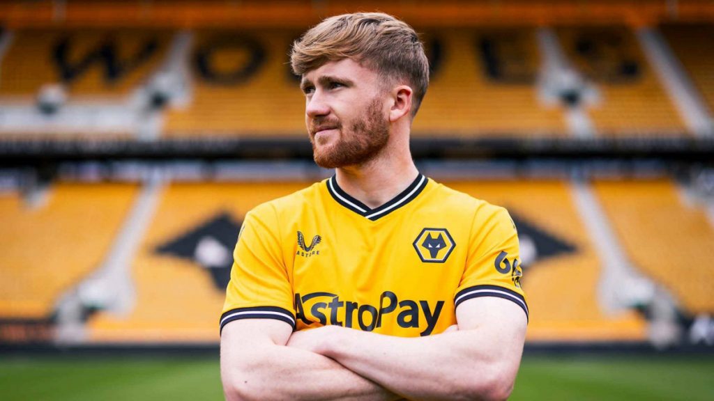 Man City midfielder Tommy Doyle completes £5m transfer to Wolves Man City midfielder Tommy Doyle completes £5m transfer to Wolves