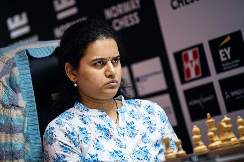 Norway Chess Women में भारत की हम्पी और वैशाली की धमाकेदार जीत  