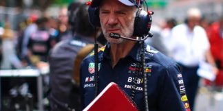 Adrian Newey को साइन करने के चक्कर में Aston Martin को लगा बड़ा झटका  