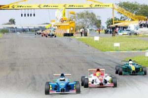 भारत में भी होती थी Formula 1 Racing, यहां है दुनिया के सबसे बेस्ट Race Tracks  