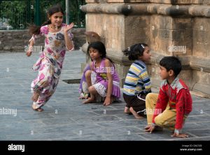 आने वाले मानसून में खेलने के लिए 10 बेहतरीन इंडूर और आऊटडोर खेल  