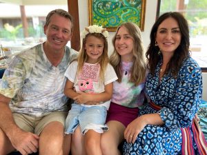 किसी क्रिकेटर्स ने 28 तो किसी ने 18 साल छोटी लड़की से की शादी, देखें तस्वीर  