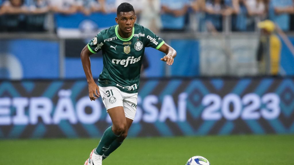 Official: West Ham United sign Brazilian winger Luis Guilherme  