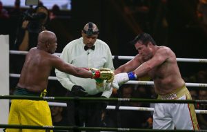 Anderson Silva vs. Chael Sonnen Boxing match ends in a draw Anderson Silva vs. Chael Sonnen Boxing match ends in a draw