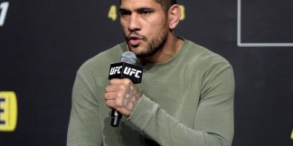 Alex Pereira reacts to Conor McGregor's exit from UFC 303  